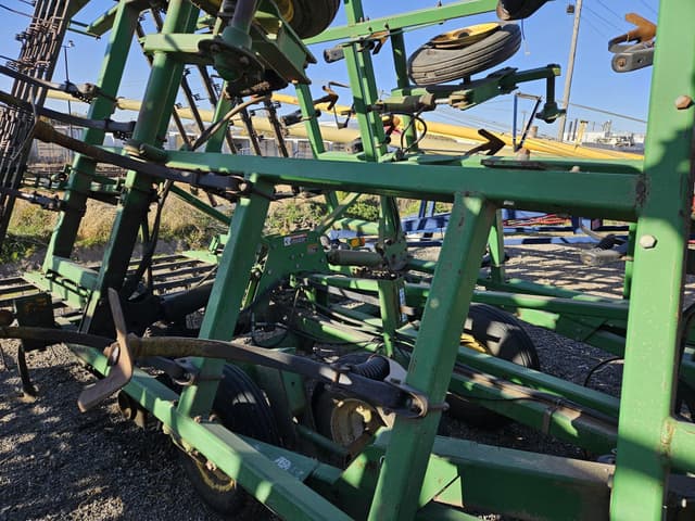 Image of John Deere 726 equipment image 4