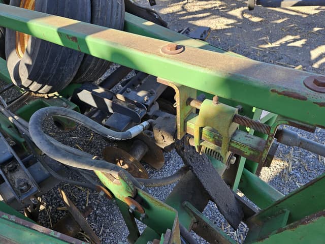 Image of John Deere 726 equipment image 2