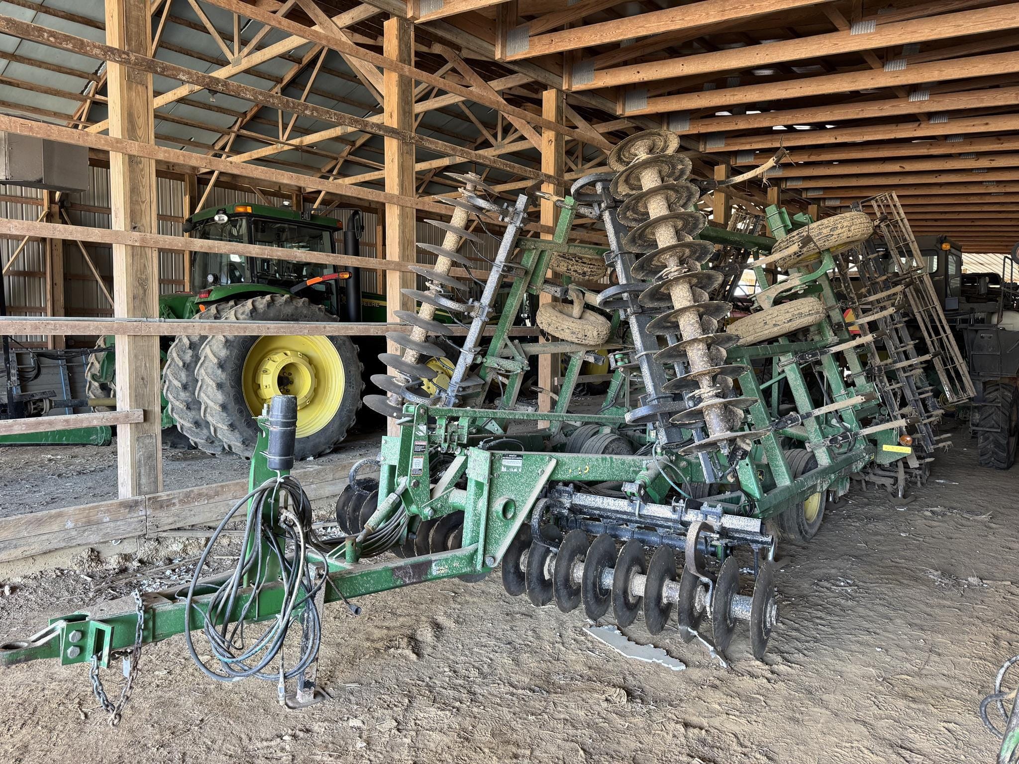 John Deere 726 Equipment Image0