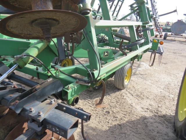 Image of John Deere 726 equipment image 2