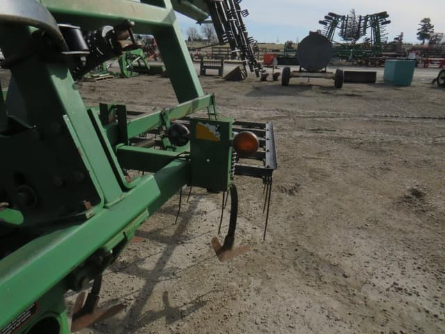 Image of John Deere 726 equipment image 4