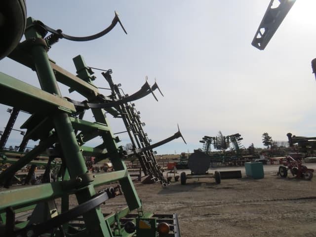 Image of John Deere 726 equipment image 3