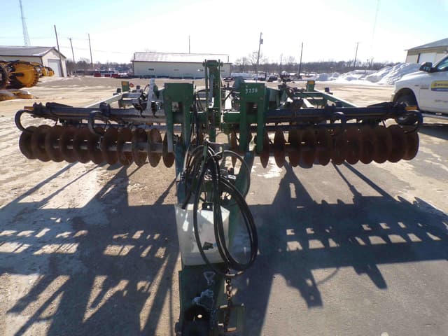 Image of John Deere 726 equipment image 2