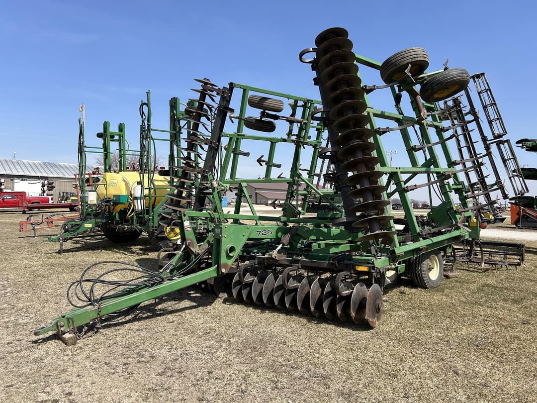 Image of John Deere 726 Primary image