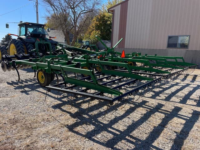 Image of John Deere 726 equipment image 2