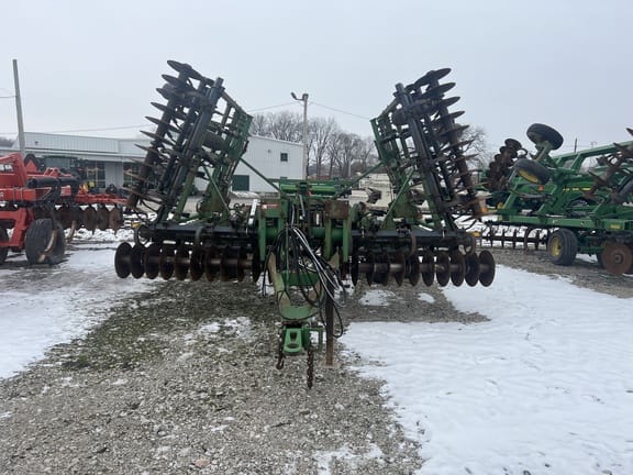 John Deere 726 Equipment Image0
