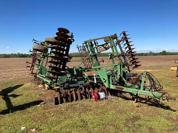 Main image John Deere 726