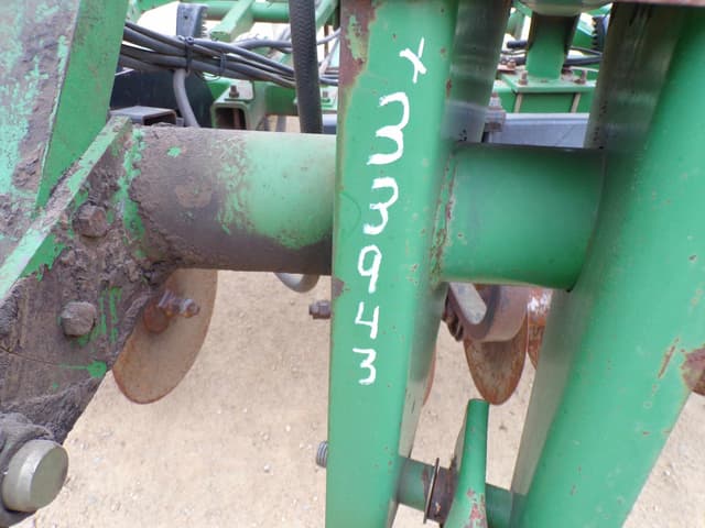 Image of John Deere 726 equipment image 1