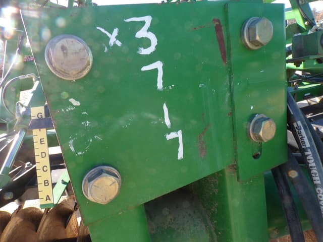 Image of John Deere 726 equipment image 1