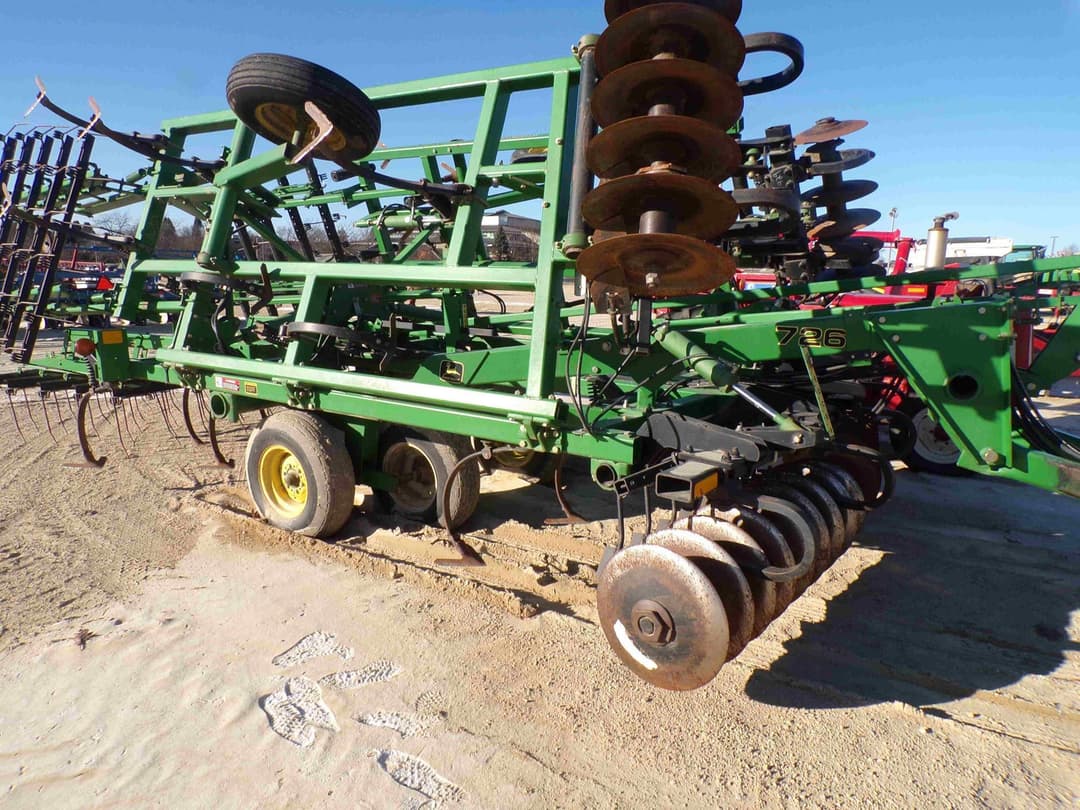 Image of John Deere 726 Primary image