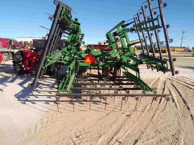 Image of John Deere 726 equipment image 4