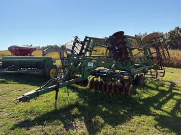 Main image John Deere 726