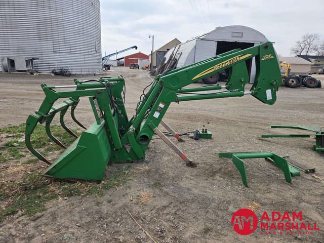 Image of John Deere 726 equipment image 1