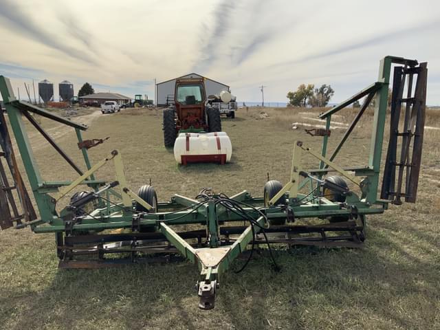 Image of John Deere 726 equipment image 1