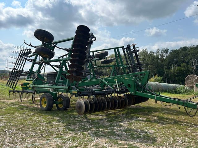 Image of John Deere 726 equipment image 2