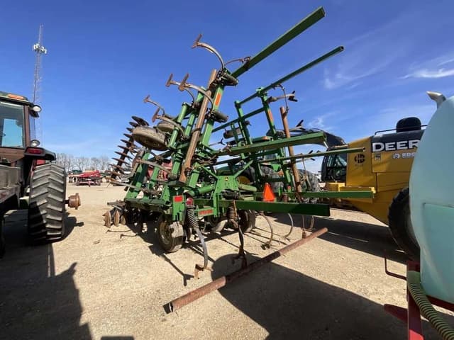 Image of John Deere 726 equipment image 2