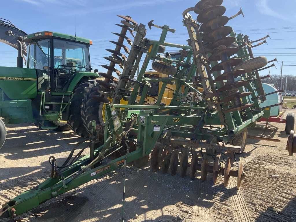 John Deere 726 Equipment Image0
