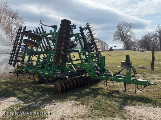 Image of John Deere 726 equipment image 2