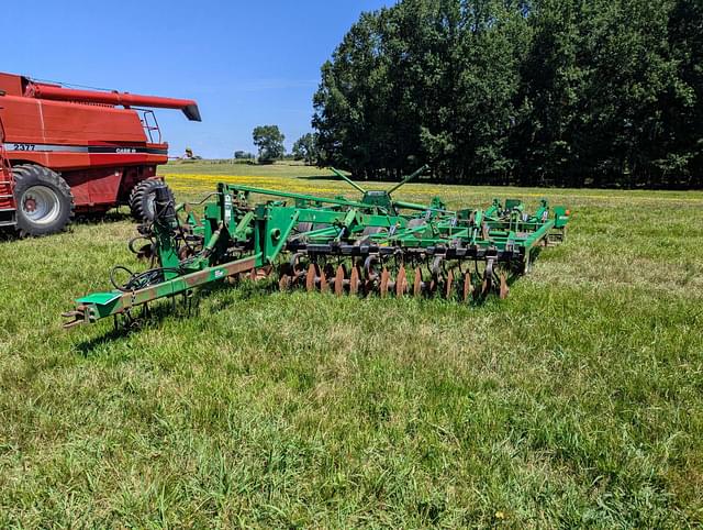 Image of John Deere 726 equipment image 2