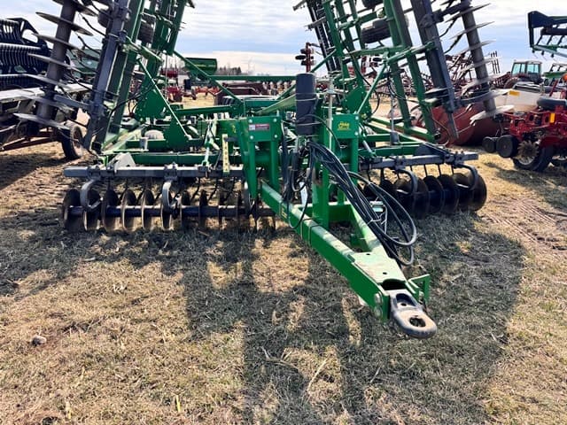 Image of John Deere 726 equipment image 1