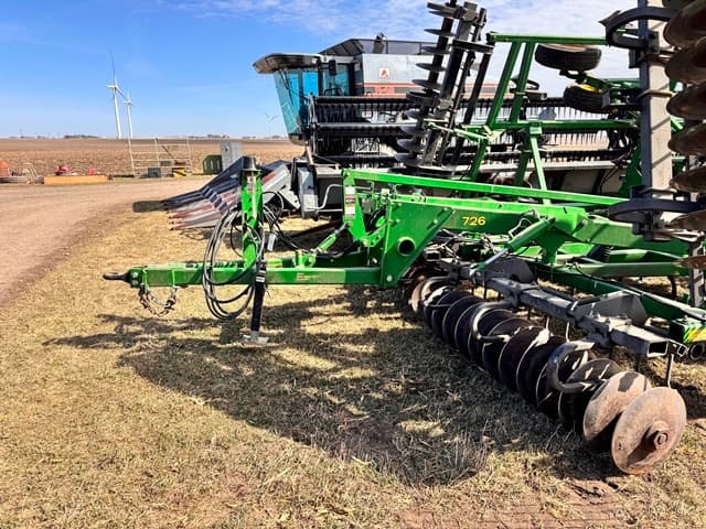 Image of John Deere 726 equipment image 4