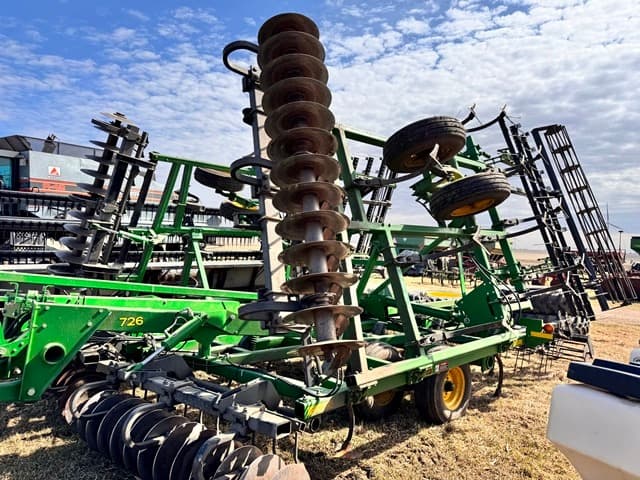Image of John Deere 726 equipment image 3