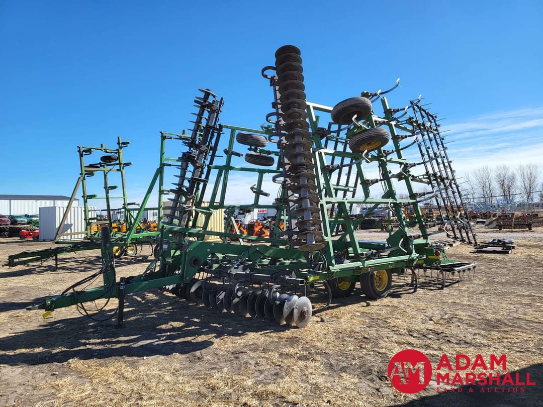 Image of John Deere 726 Primary image