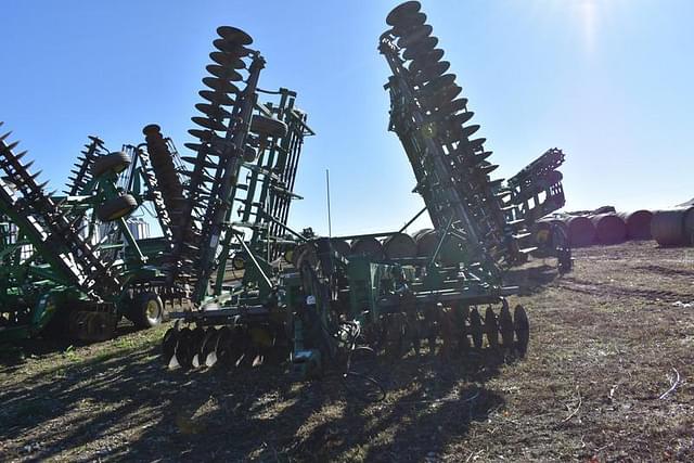 Image of John Deere 726 equipment image 3