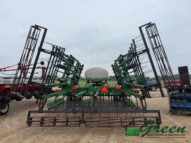 Image of John Deere 726 equipment image 4