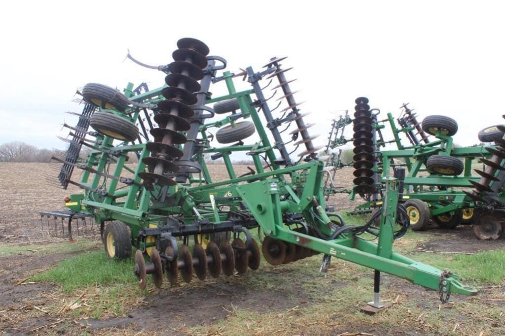 John Deere 726 Equipment Image0
