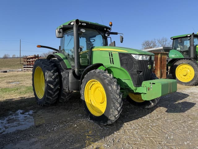 Image of John Deere 7260R equipment image 1