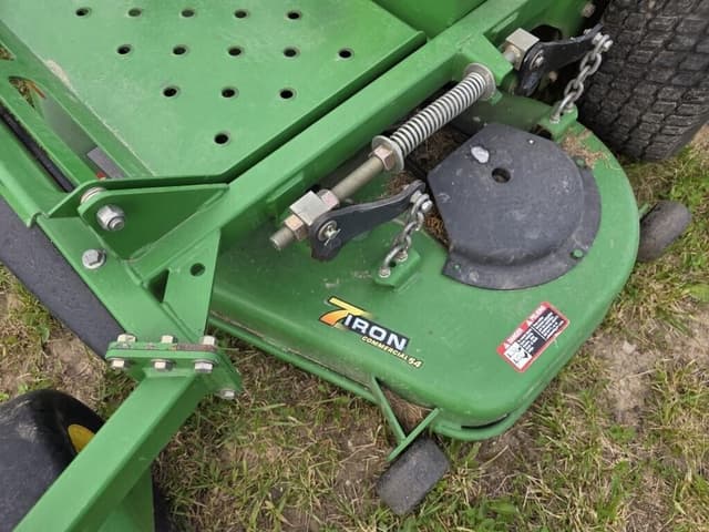 Image of John Deere 727 equipment image 2