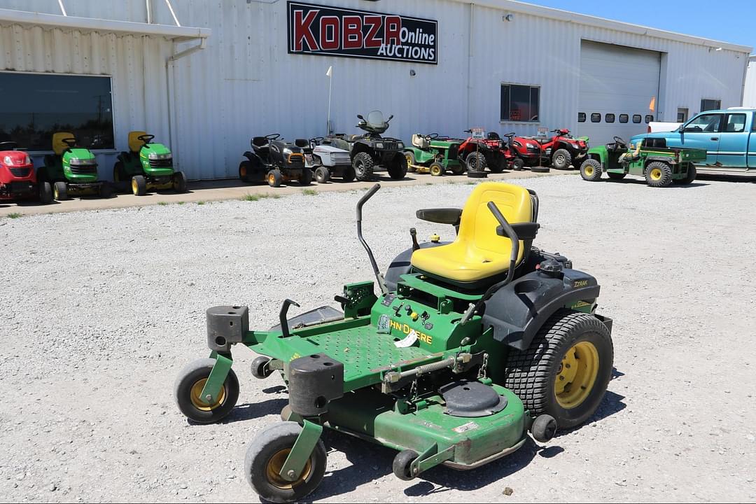 Image of John Deere 727A Primary image