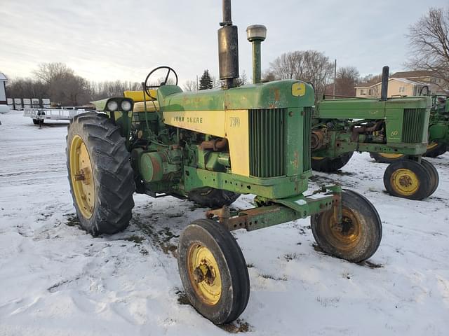 Image of John Deere 730 equipment image 1