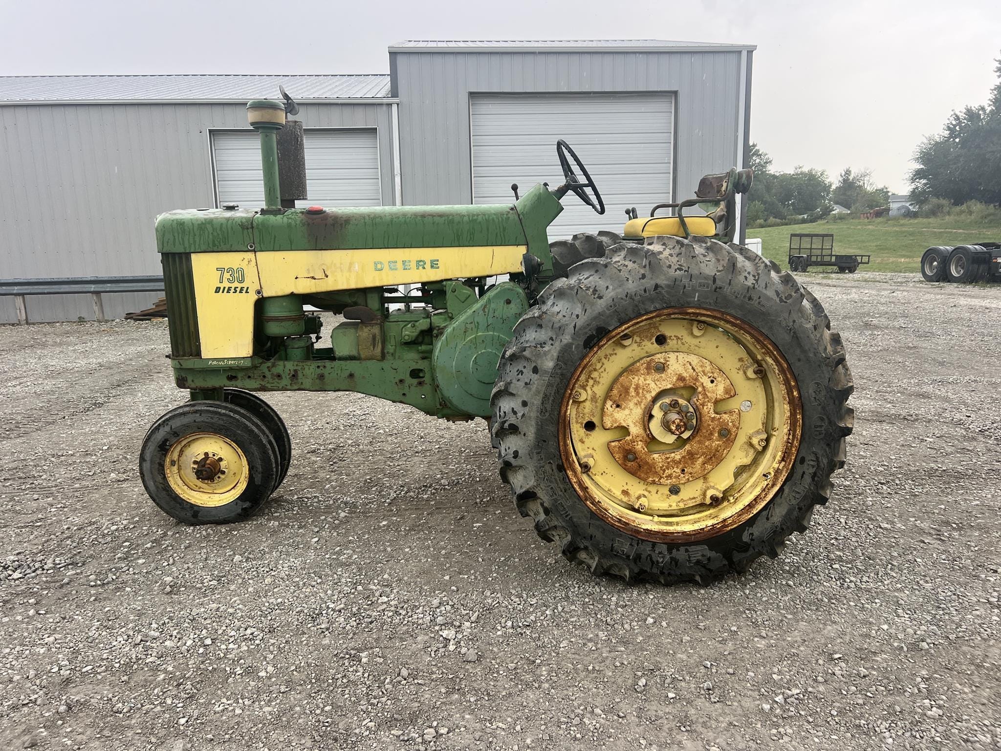 John Deere 730 Equipment Image0