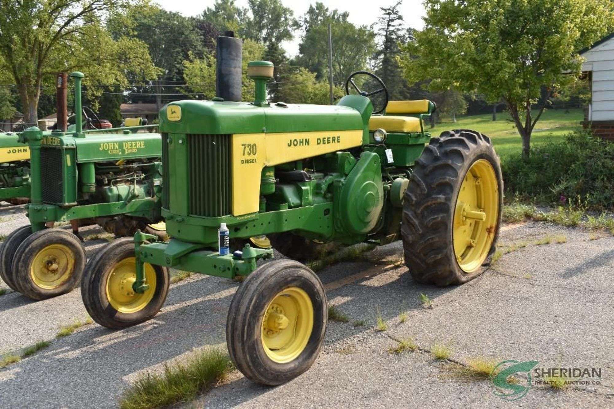 John Deere 730 Image