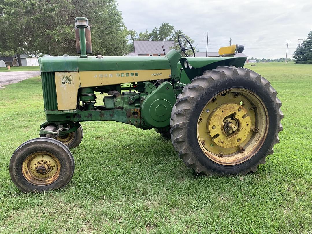 Image of John Deere 730 Primary image