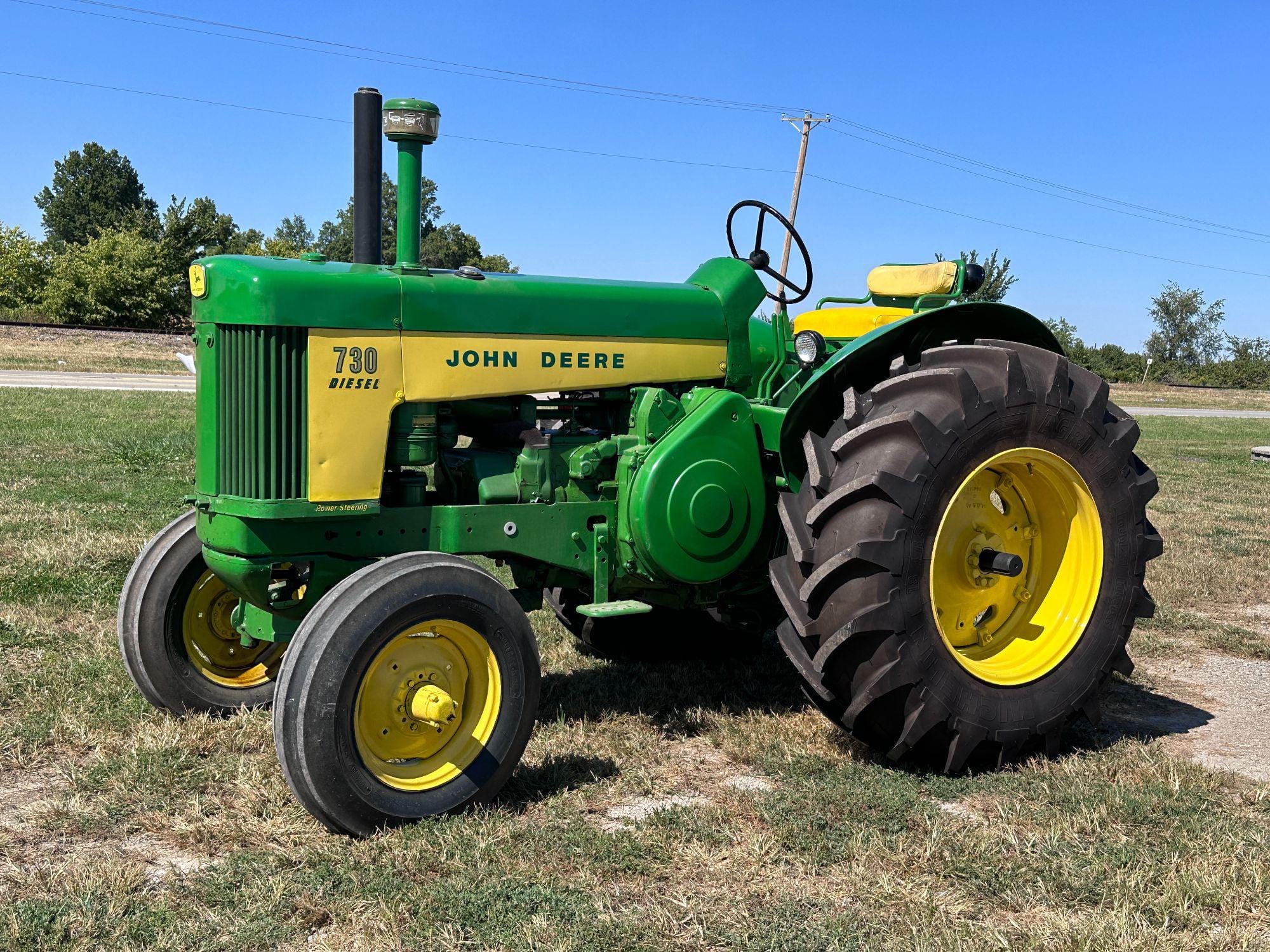 Main image John Deere 730