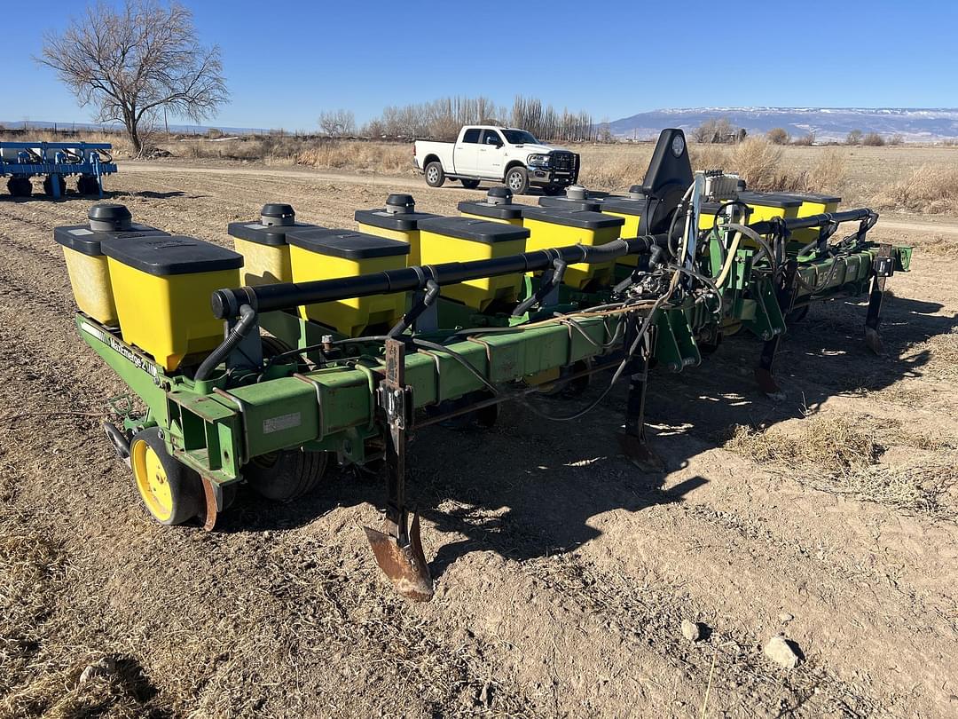 Image of John Deere 7300 Primary image