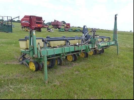 Image of John Deere 7300 Primary image