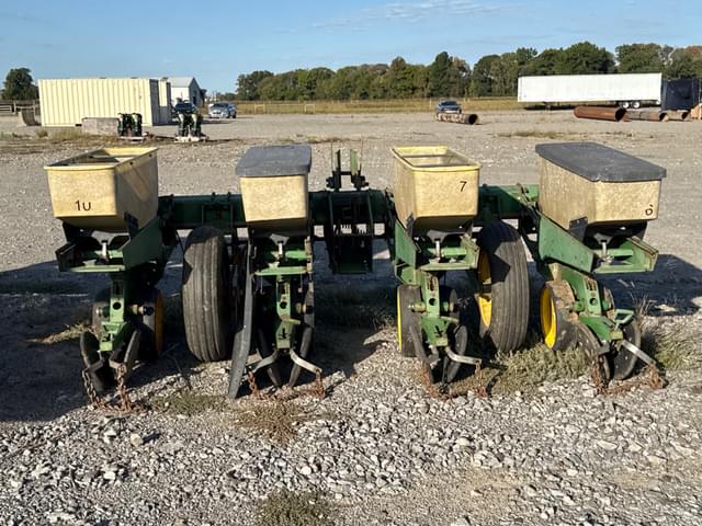 Image of John Deere 7300 equipment image 4