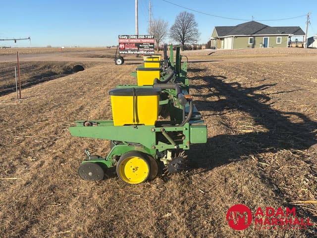 Image of John Deere 7300 equipment image 3