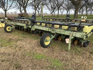 John Deere 7300 Image