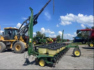 John Deere 7300 Image