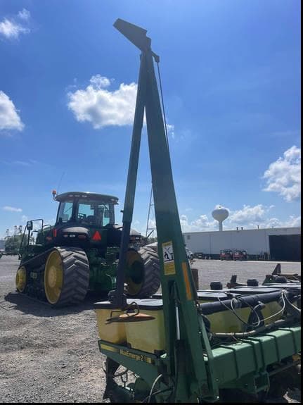 Image of John Deere 7300 equipment image 2
