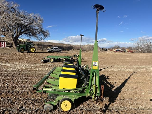 Image of John Deere 7300 equipment image 2