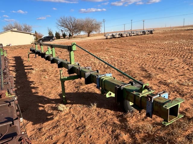 Image of John Deere 7300 equipment image 4