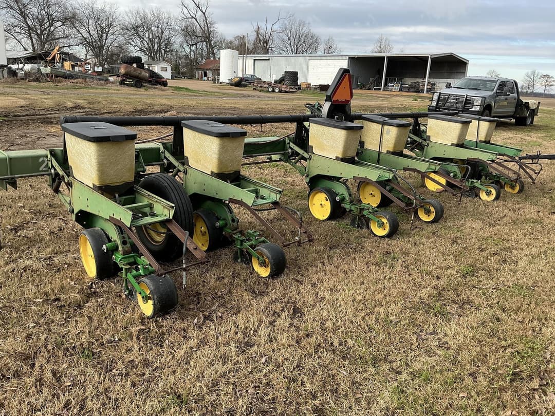 Image of John Deere 7300 Image 1