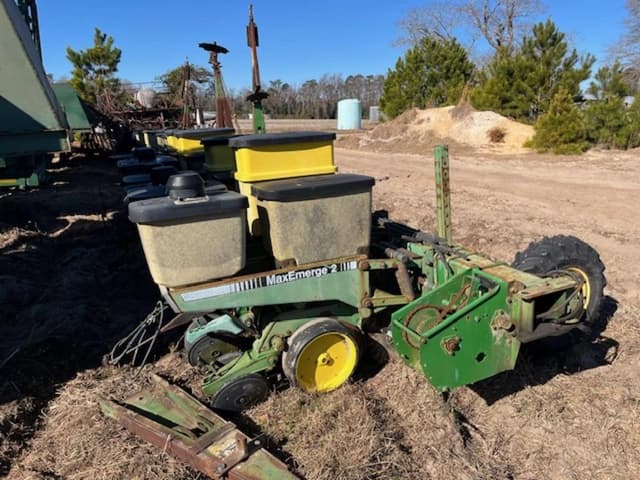 Image of John Deere 7300 equipment image 2