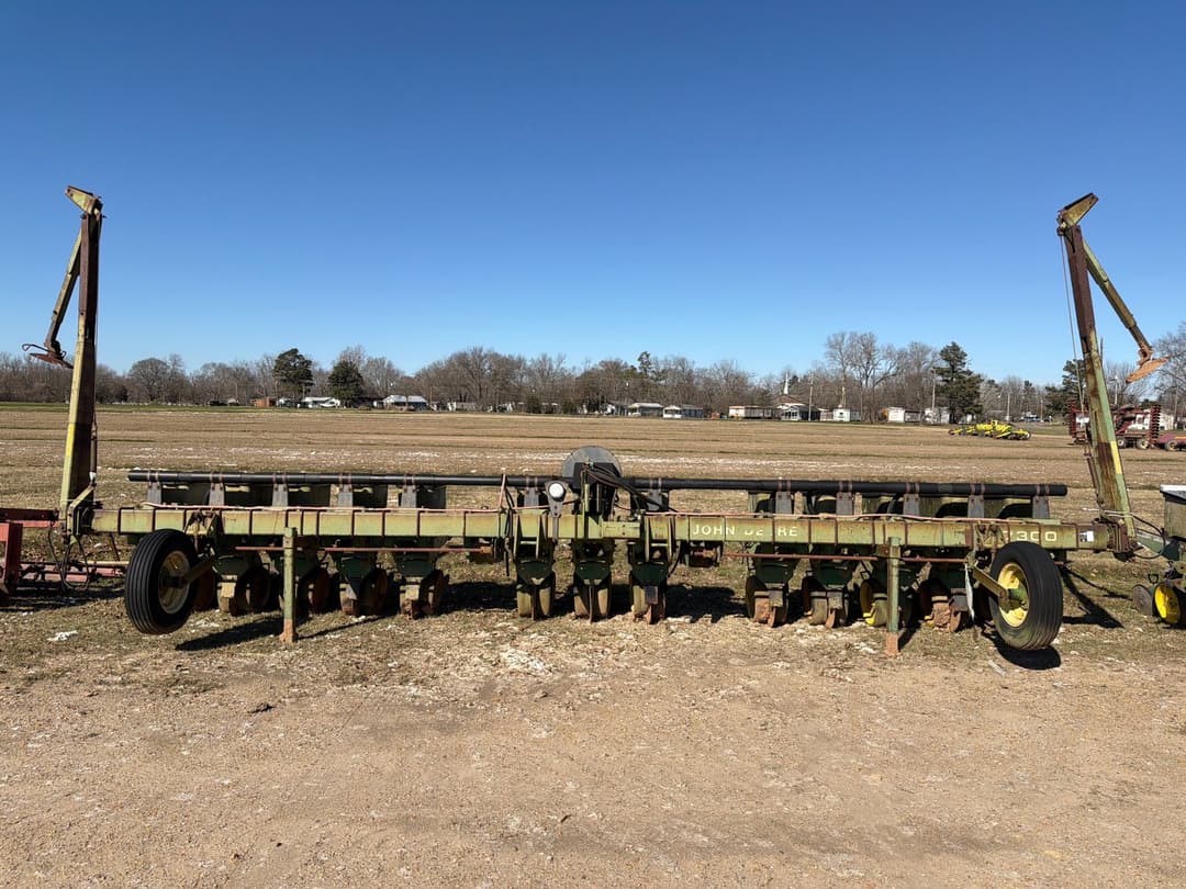 Image of John Deere 7300 Image 0